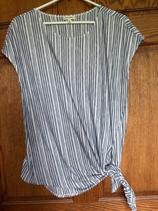 Maxstudio Tops - Madewell Navy & White Vertical-Stripe Tie-Hem Cap Sleeve Top